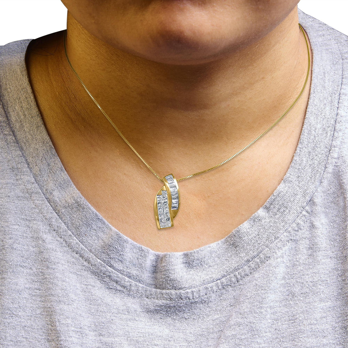 14k Yellow Gold 1 1/3 Cttw Princess and Baguette-cut Diamond Double Curved Pendant Necklace (H-I Color ,VS1-VS2 Clarity) - NO CHAIN INCLUDED