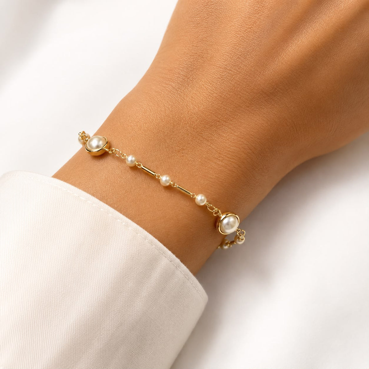 Open Bezel Pearl Station Necklace (F101A / I222)